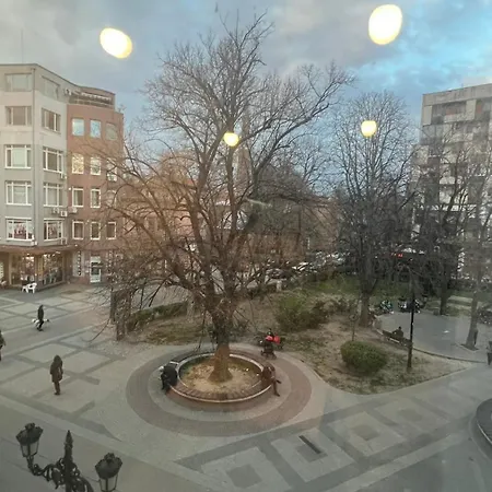 Chic Urban Getaway In City Center Plovdiv Exterior photo